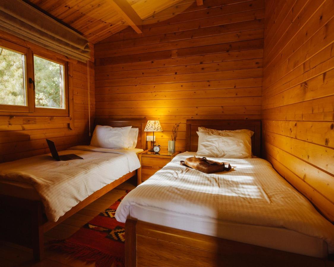 Mountain Breeze Lodge & Resort Al Salt Exteriér fotografie
