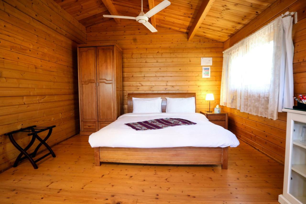 Mountain Breeze Lodge & Resort Al Salt Exteriér fotografie